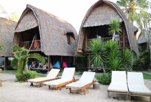 mola mola house lembongan