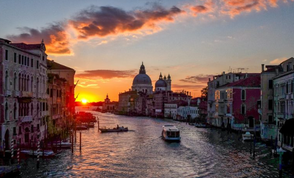 best area to stay in venice