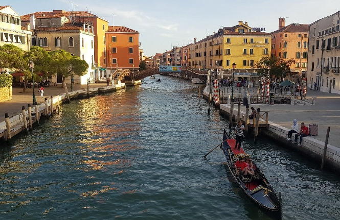 venice piazzale roma