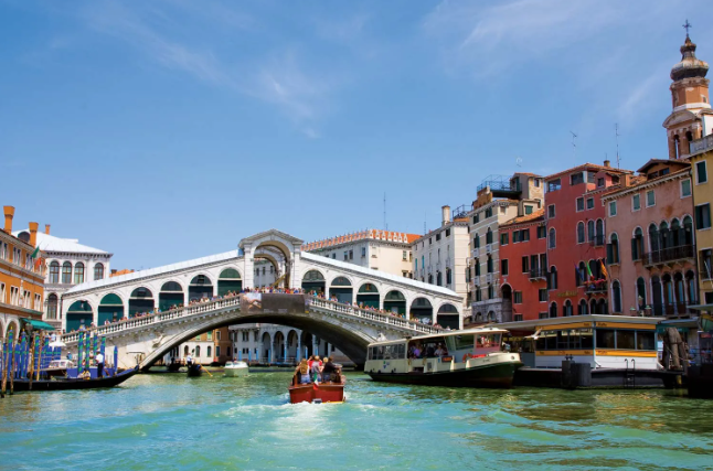 bridge in venice