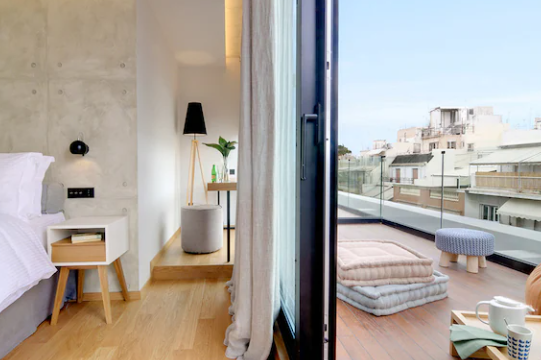 Budget Hotels and Hostels in Greece