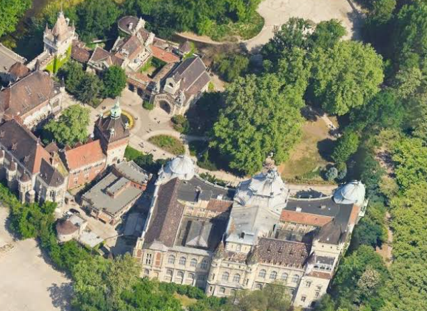 Vajdahunyad Castle4